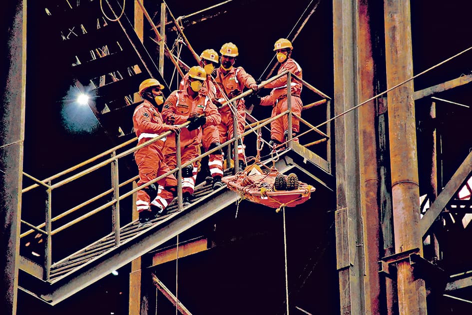 सीआइएसएफ और एनडीआरएफ का आइएसपी बर्नपुर में मॉक ड्रिल