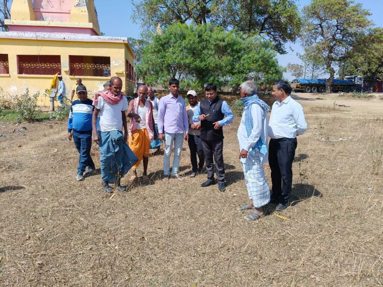 Giridih News: एलआरडीसी ने किया लंबित वाद से संबंधित भूमि का भौतिक सत्यापन