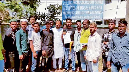 कॉलेजिएट स्कूल में चोटिल हुआ विद्यार्थी, परिजनों ने किया हंगामा