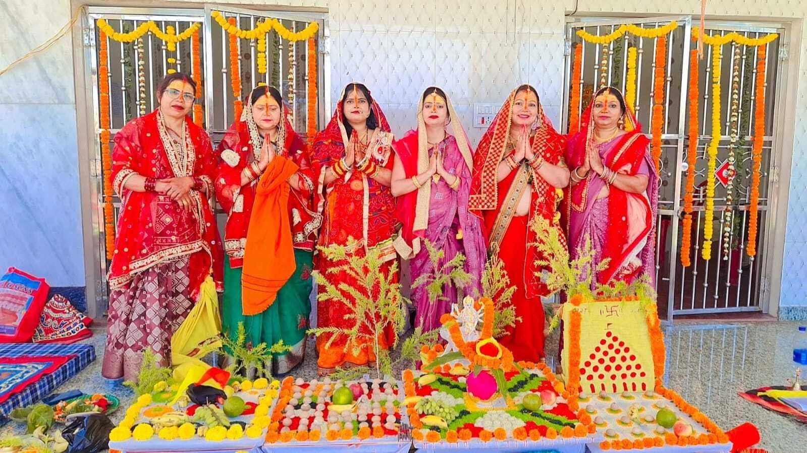 ranchi news : अरगोड़ा स्थित पंच मंदिर का वार्षिकोत्सव समारोह शुरू, भजनों पर झूमे श्रद्धालु