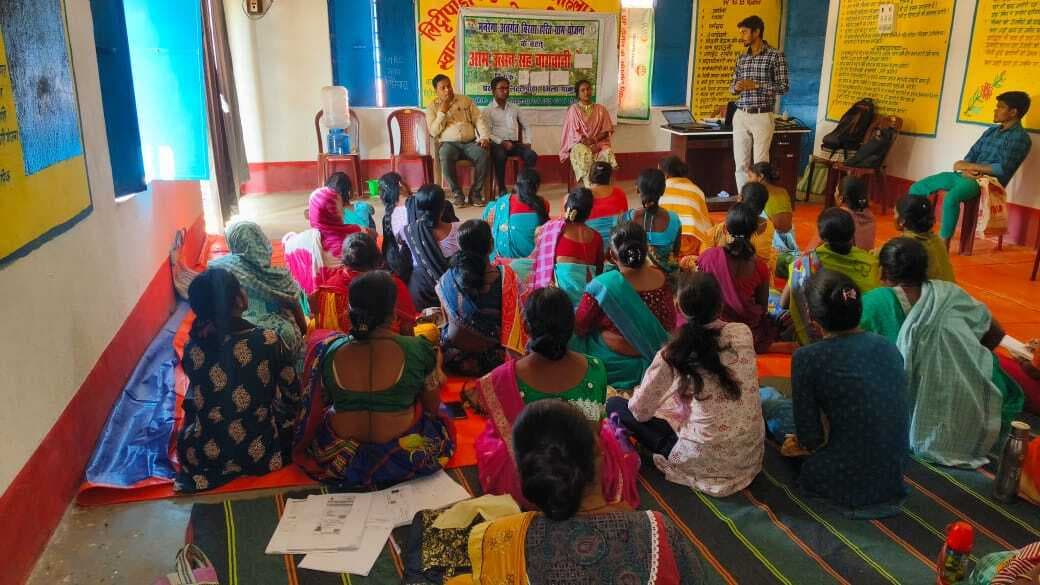 बागवानी सखी ऐप से मजदूरी भुगतान का दिया प्रशिक्षण