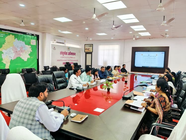 बेहतर काम नहीं करनेवाली सेविका-सहायिका पर ग्रामसभा के माध्यम से कार्रवाई करें