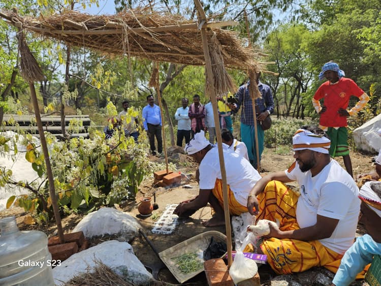 पोड़ैयाहाट में धूमधाम से मनाया गया बाहा पर्व