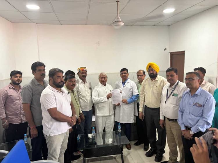 Jamshedpur News : इएसआइसी अस्पताल की ये सुविधाएं बहाल करने की मांग