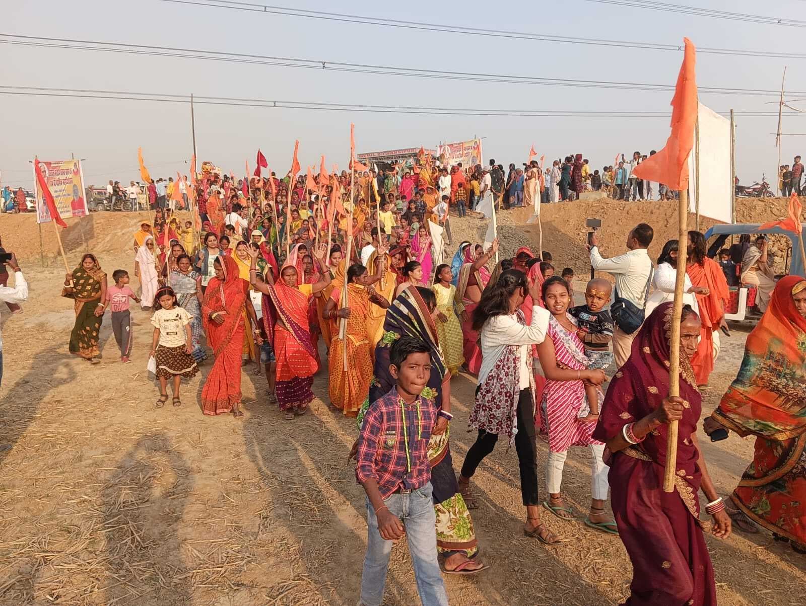 Bhagalpur News: संतमत सत्संग के लिए निकली शोभायात्रा