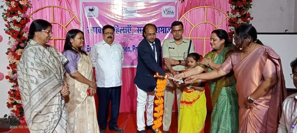 नारी शक्ति की सफलता और संघर्ष की कहानी है महिला दिवस : एसपी