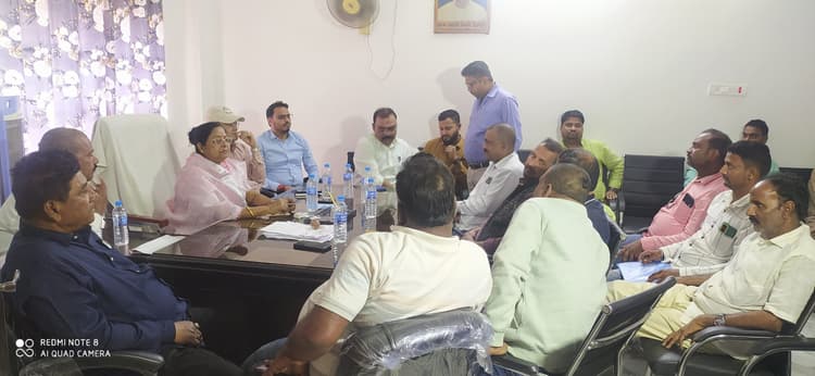 नप कार्यालय में छह सैरातों की डाक संपन्न