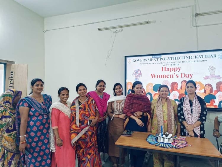 घर से लेकर अंतरिक्ष तक अपनी सफलता की कहानी लिख रही महिलाएं