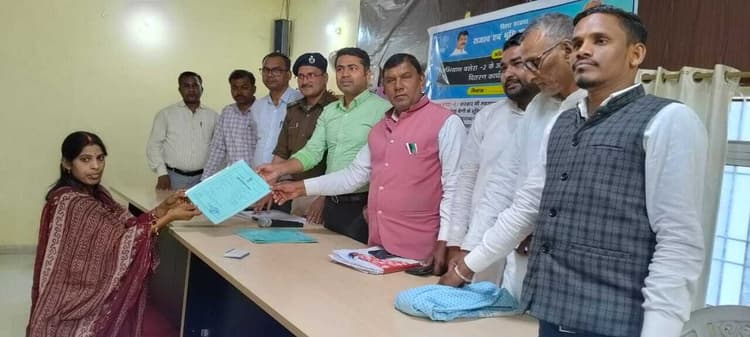 महिला दिवस पर नौ महिलाओं को मिला बंदोबस्ती का परवाना