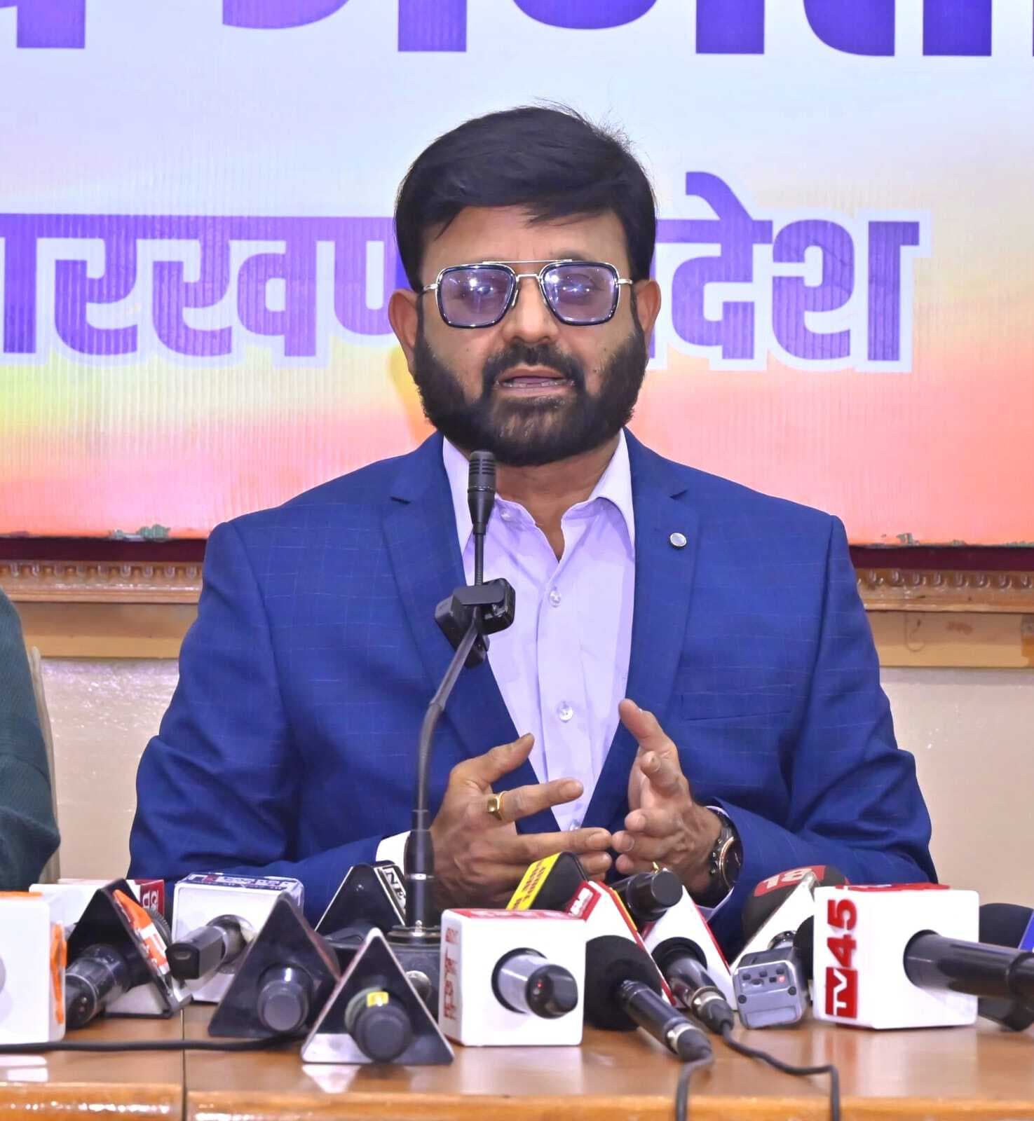 Political News : विदेश से झारखंड में आपराधिक गिरोह चलाने वालों पर नकेल कसे सरकार : भाजपा