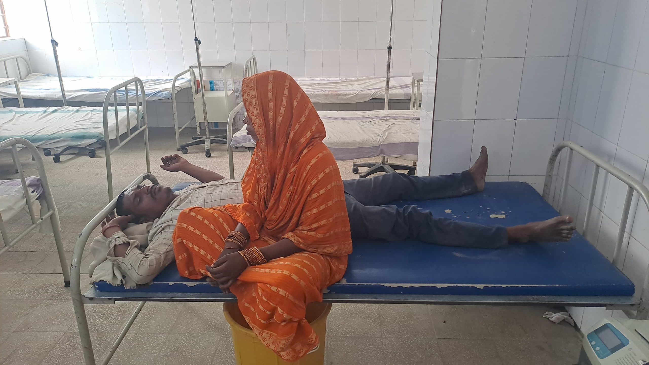 दो पक्षों में हुई मारपीट में दो लोग जख्मी, रेफर