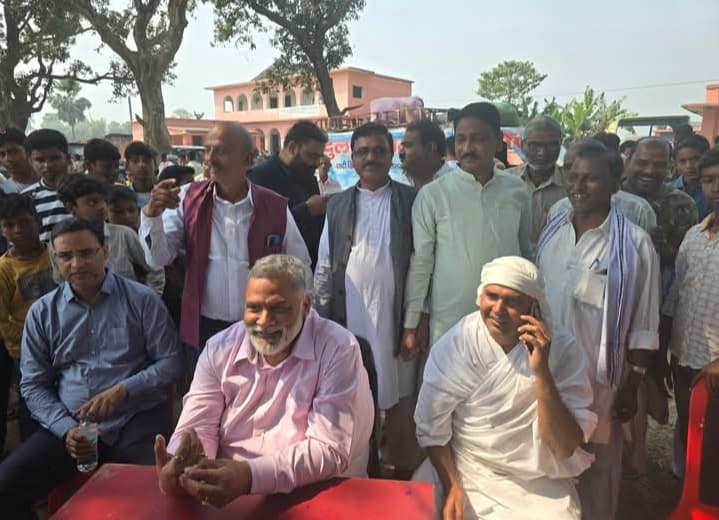 रहुआ पंचायत में कबीर सत्संग समारोह में शामिल हुए सांसद