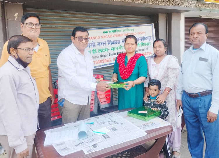 Jamshedpur news.अक्षेस से निगम बना मानगो, लेकिन विकास से कोसों दूर : मनोज मिश्रा