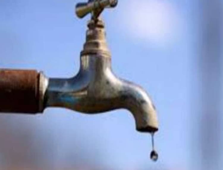 Jamshedpur News : मानगो : सात मुहल्लों में 48 घंटे से जल संकट, छह हजार आबादी परेशान