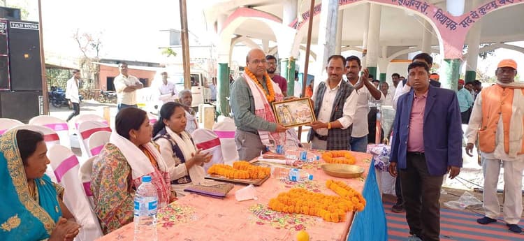 धूमधाम से मना शिव मंदिर का वार्षिकोत्सव