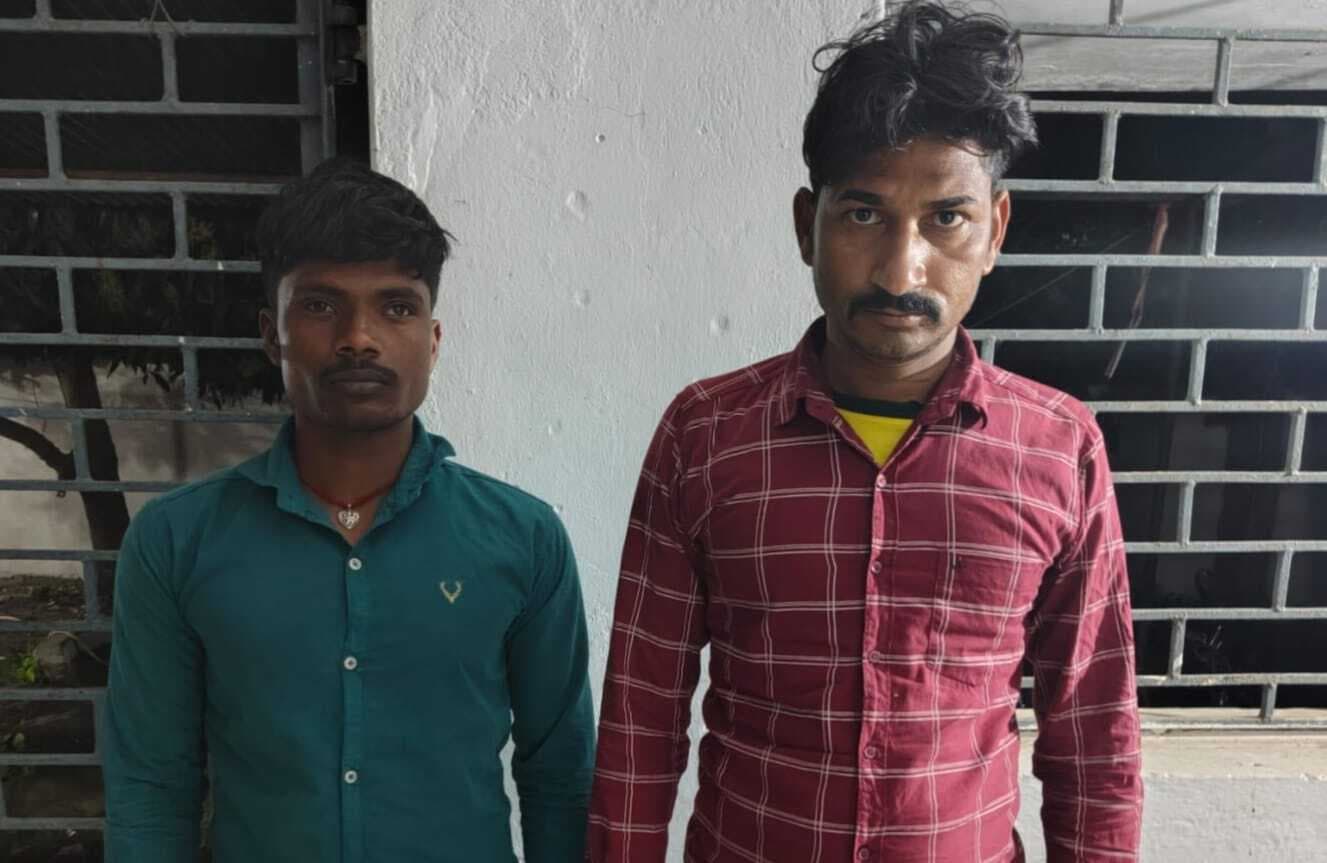 चोरी हुई बाइक को पुलिस ने किया बरामद, दो गिरफ्तार