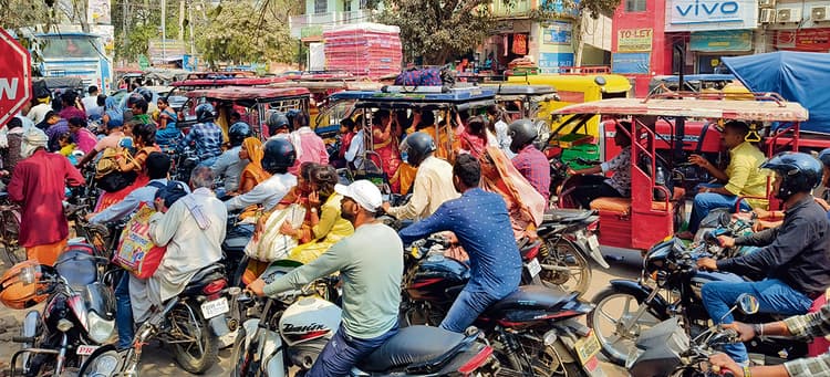 Buxar News: दिनभर जाम से जूझते रहे शहर के सभी चौक