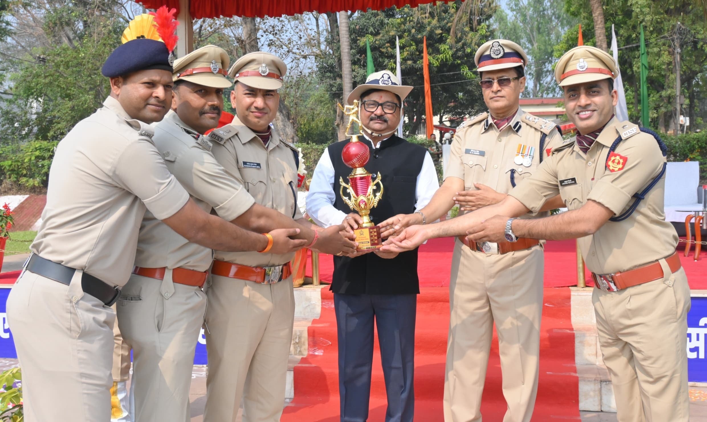 Bokaro News : समर्पण व निष्ठा के साथ अपने कर्तव्यों का निर्वहन करें जवान