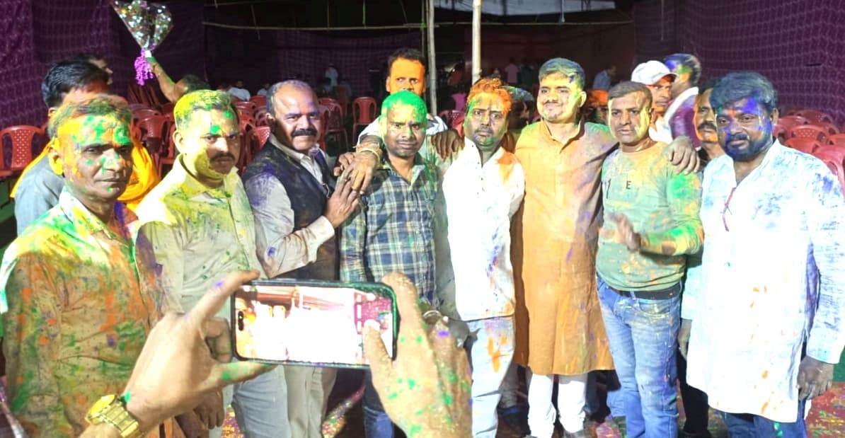 Bokaro News : होली के रंग में रंगने लगा कोयलांचल