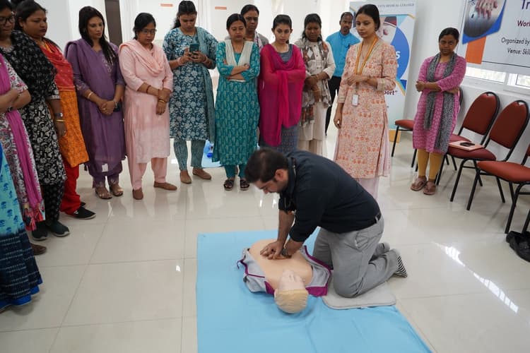 Jamshedpur news. मणिपाल टाटा मेडिकल कॉलेज में शिक्षकों को दिया गया सीपीआर प्रशिक्षण