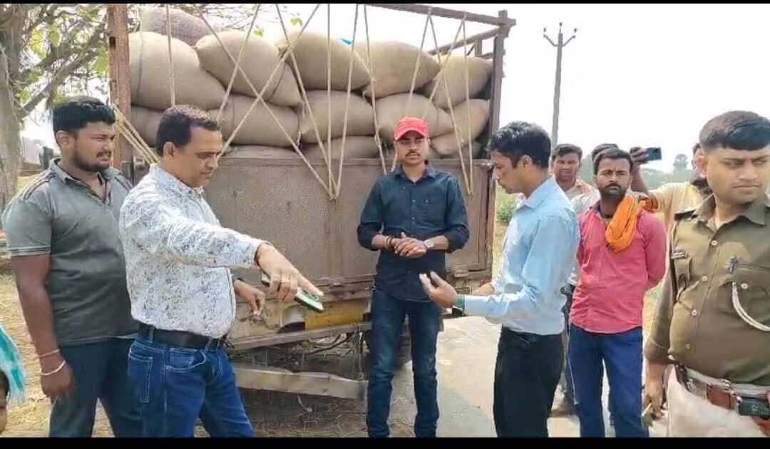 अलौली में 90 बोरा चावल जब्त