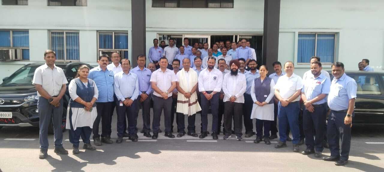 Jamshedpur news.75 बार रक्तदान करने वाले टाटा मोटर्स यूनियन के उपाध्यक्ष प्रवीण सम्मानित