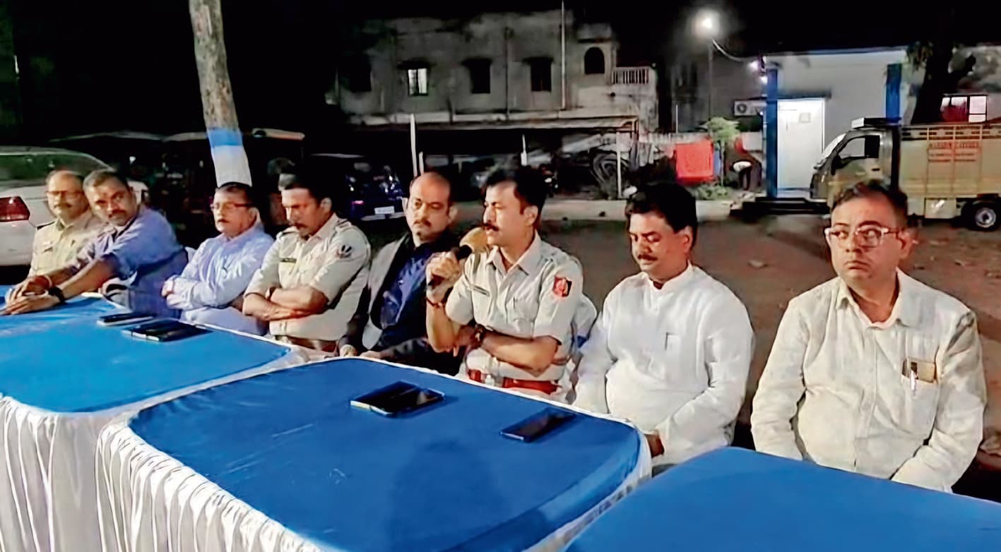 रानीगंज में होली व जुमे के मद्देनजर पुलिस मुस्तैद