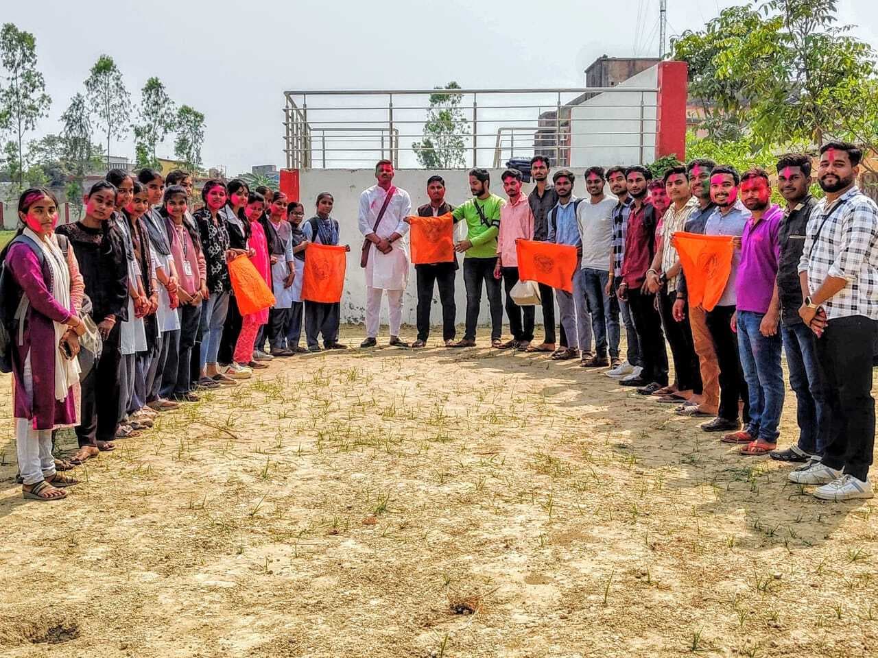 Madhubani News : एवीबीपी ने एलएनजे कॉलेज में मनाया होली मिलन