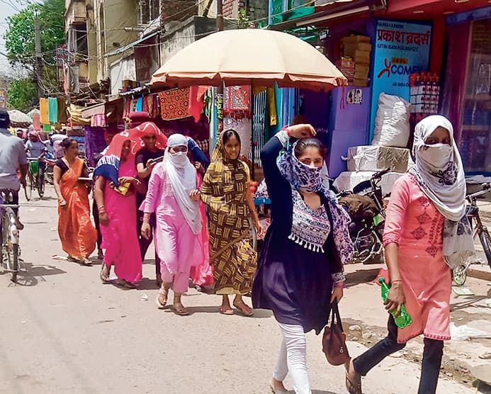 Saran News : मार्च में ही 33 डिग्री पहुंचा पारा, कड़ी धूप से बढ़ी परेशानी