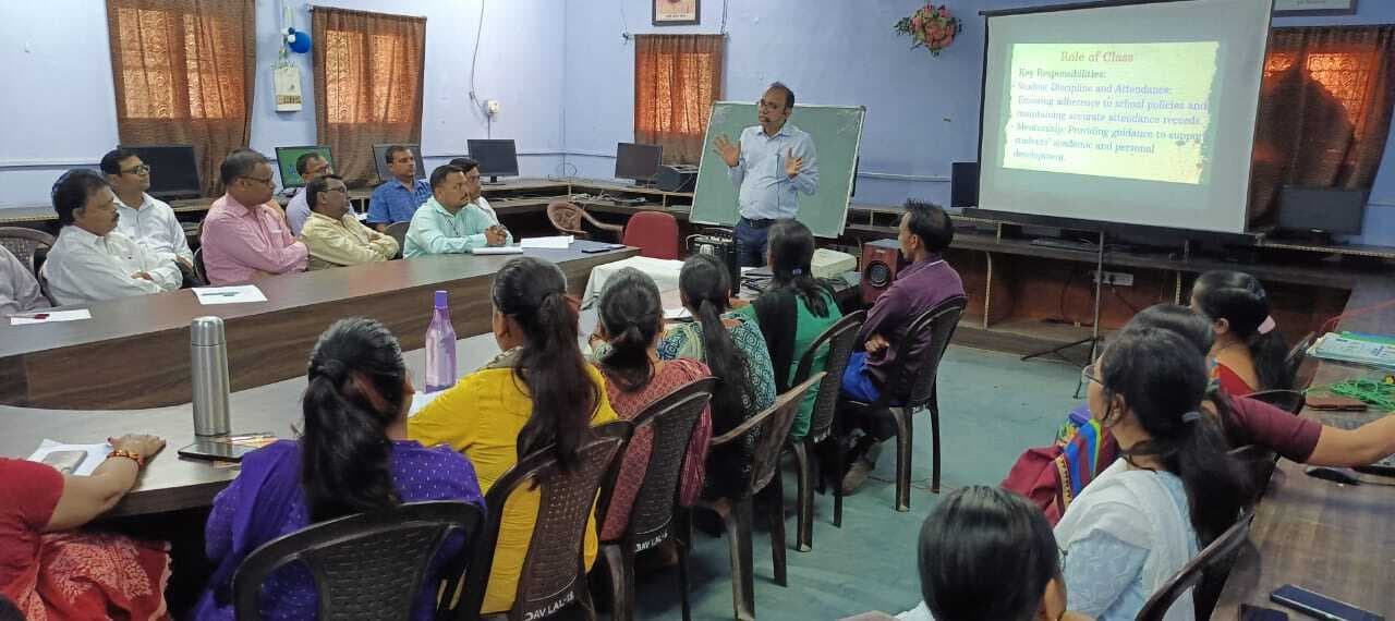 Bokaro News : डीएवी ललपनिया में शैक्षणिक सेमिनार का आयोजन