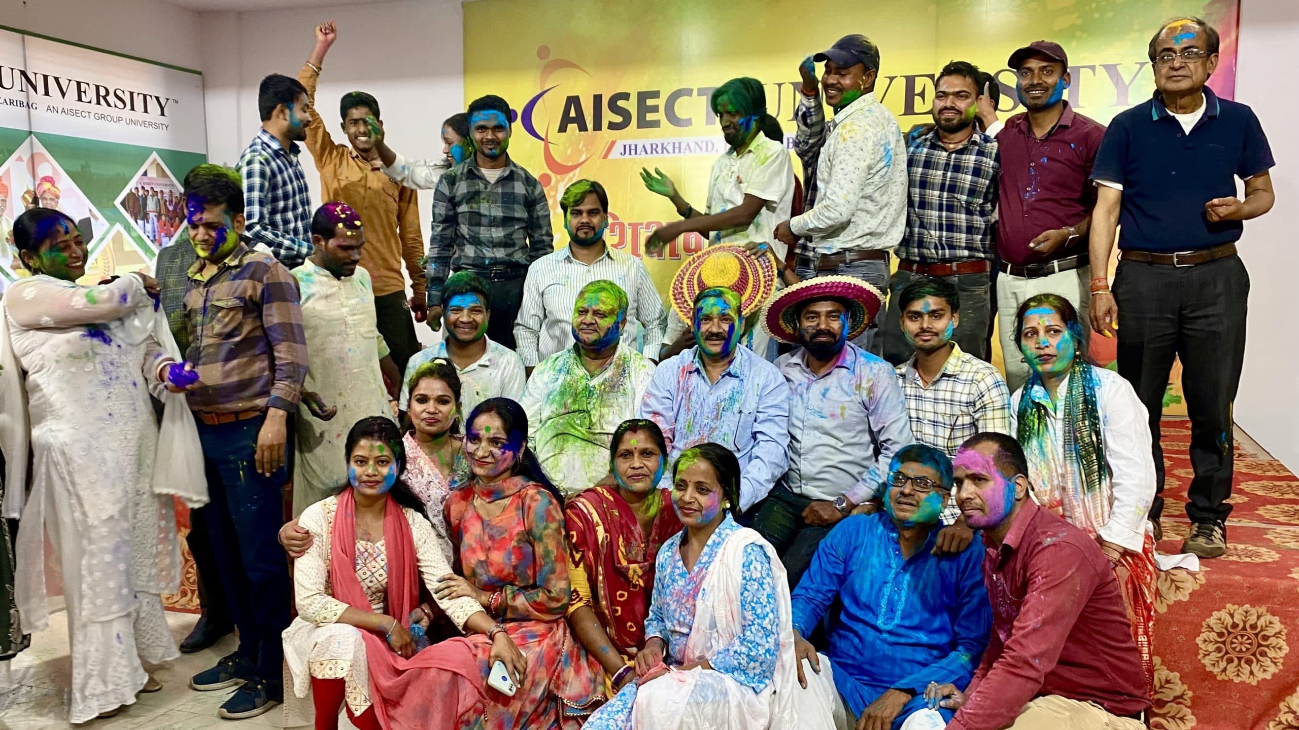 आईसेक्ट विश्वविद्यालय में होली मिलन समारोह