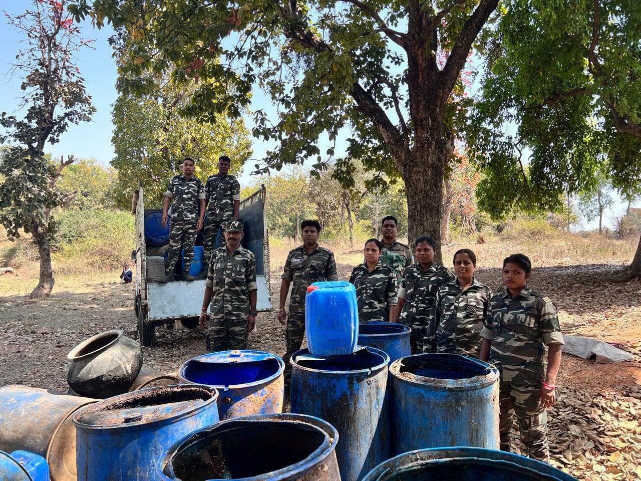 अवैध शराब की बिक्री के खिलाफ चला अभियान