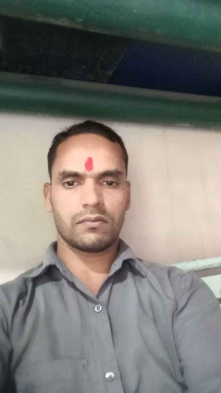 मानसिक रूप से बीमार युवक ने पेड़ से फंदा लगा की आत्महत्या