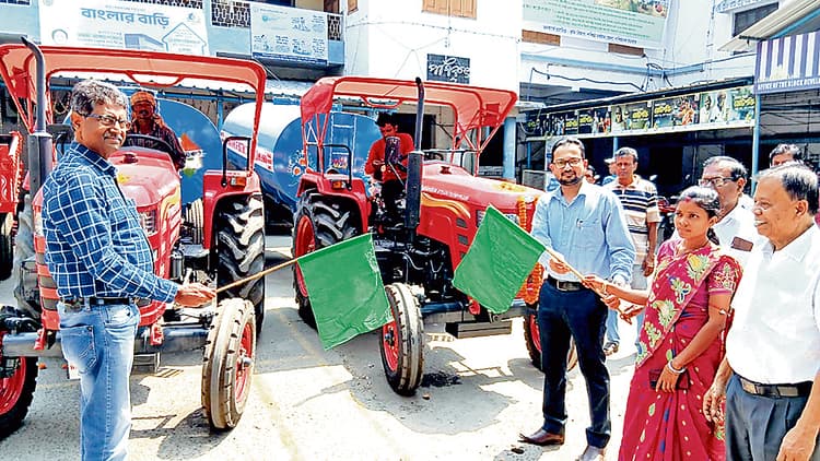 काजोड़ा से अंडाल पंचायत समिति को दो वॉटर टैंकर