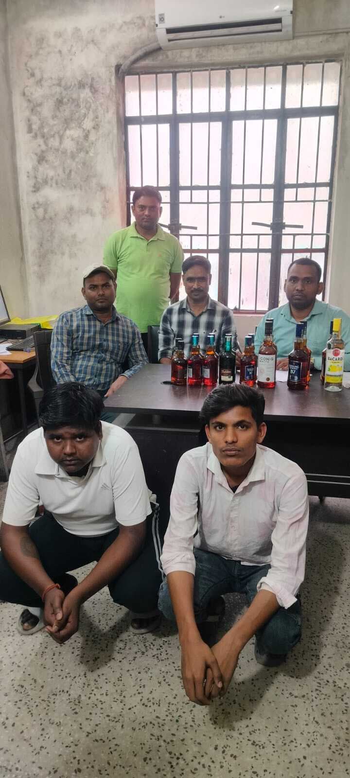 8.250 लीटर विदेशी शराब जप्त, चार गिरफ्तार