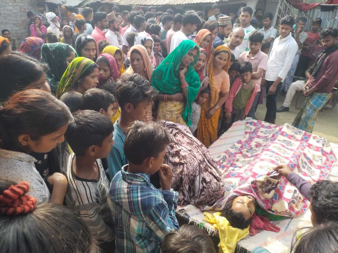 पति की संदेहास्पद स्थिति में मौत, पत्नी गिरफ्तार