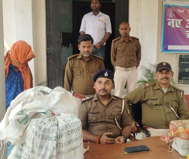 61 लीटर शराब के साथ तस्कर गिरफ्तार