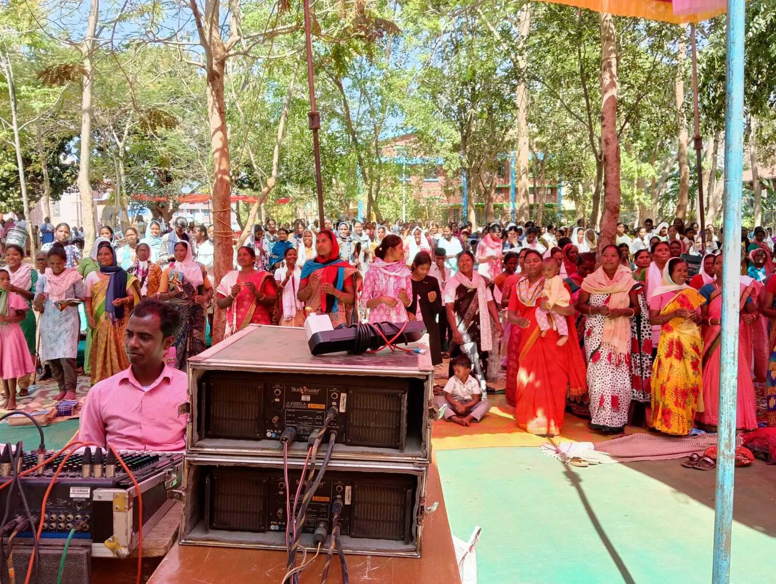 संत जोसेफ चर्च में चालीसा काल पर प्रार्थना सभा