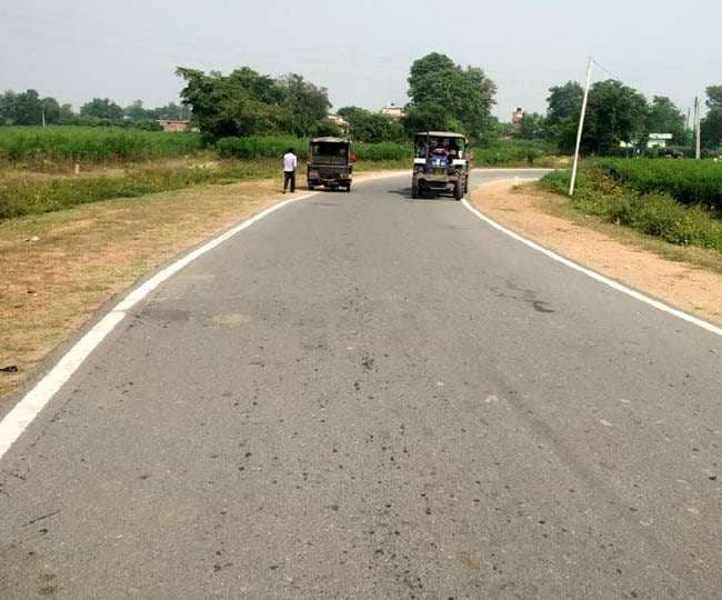 Ranchi News : उग्रवाद प्रभावित क्षेत्रों में सड़कों का काम धीमा