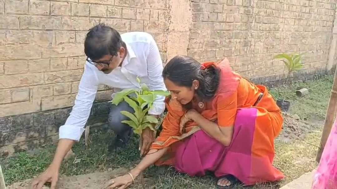 एक पेड़, मां के नाम अभियान की किशनगंज से शुरुआत