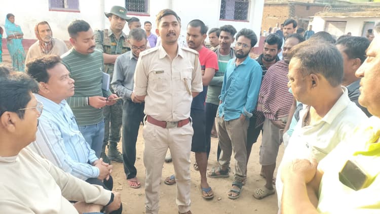 घर में शाॅर्ट सर्किट से लगी आग, झुलसी महिला की इलाज के क्रम में मौत