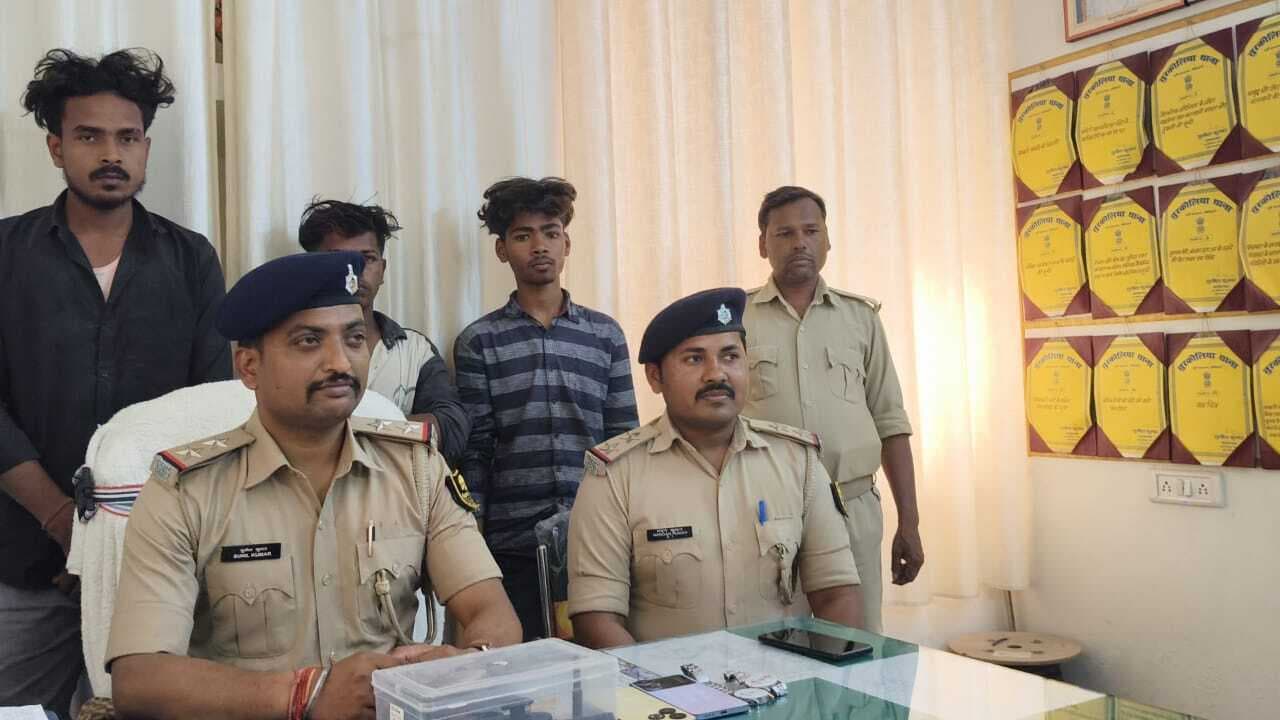 देसी कट्टा व कारतूस के साथ तीन अपराधी गिरफ्तार