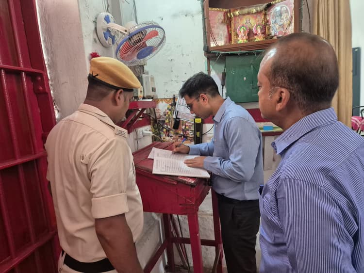 सेंट्रल जेल मोतिहारी का डीएम ने किया निरीक्षण