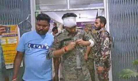 बंधक बनाये गये युवकों को छुड़ाने पहुंची पुलिस टीम पर हमला, तीन घायल, 24 गिरफ्तार