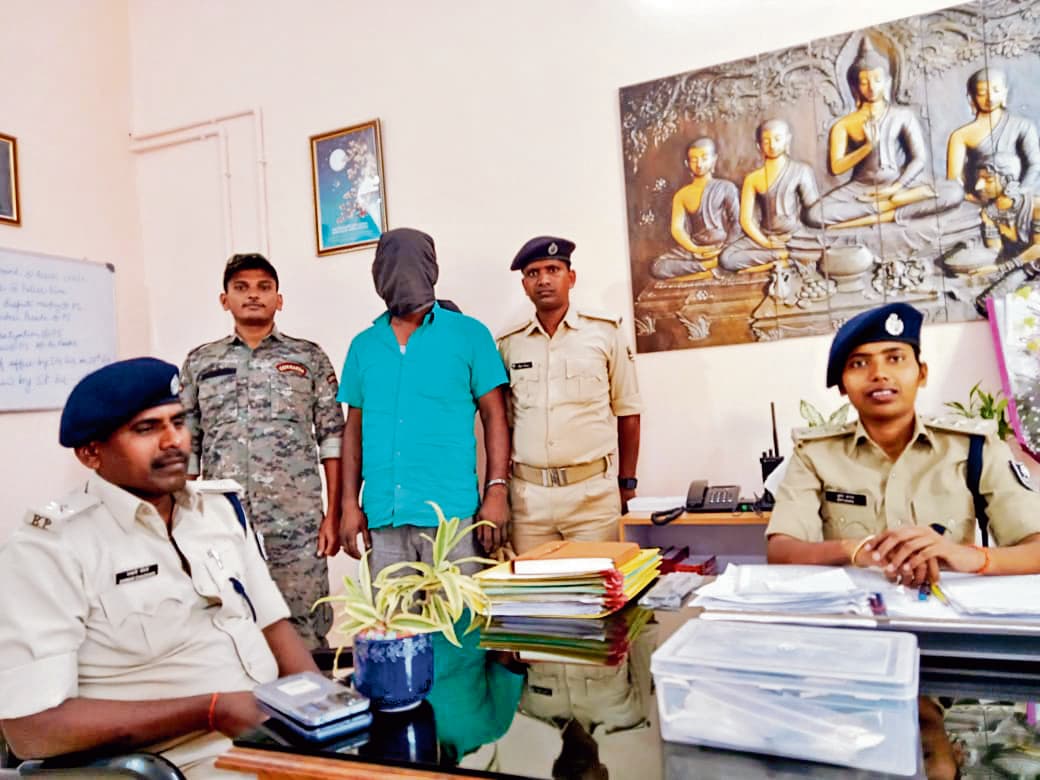 Jehanabad : देसी पिस्टल व सात कारतूसों के साथ अभियुक्त गिरफ्तार