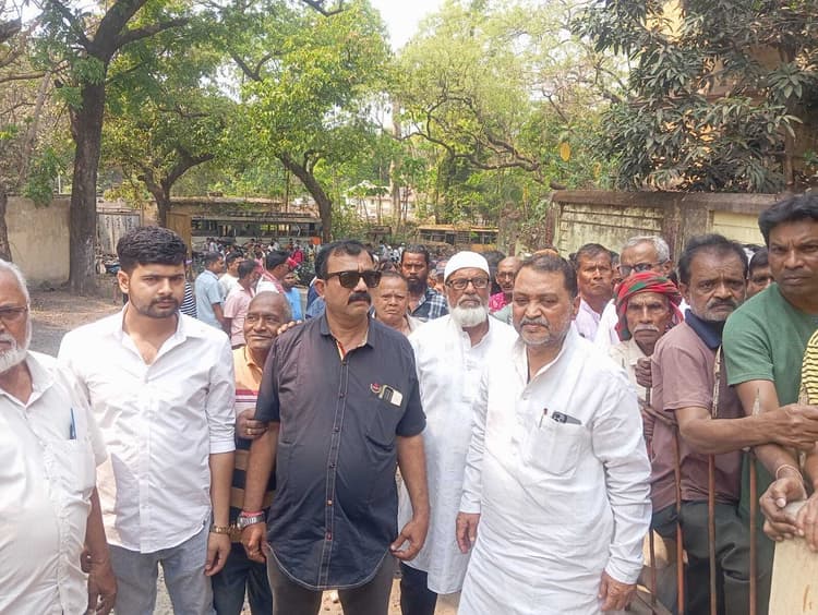 East Singhbhum News : मुसाबनी माइंस के पूर्व कर्मियों को वेलफेयर फंड का मिलेगा बकाया : अखिलेश्वर सिंह