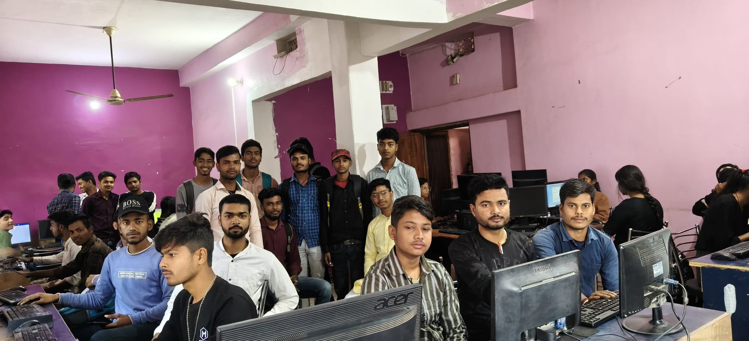 जिले में निःशुल्क कंप्यूटर कोर्स का हुआ शुभारंभ