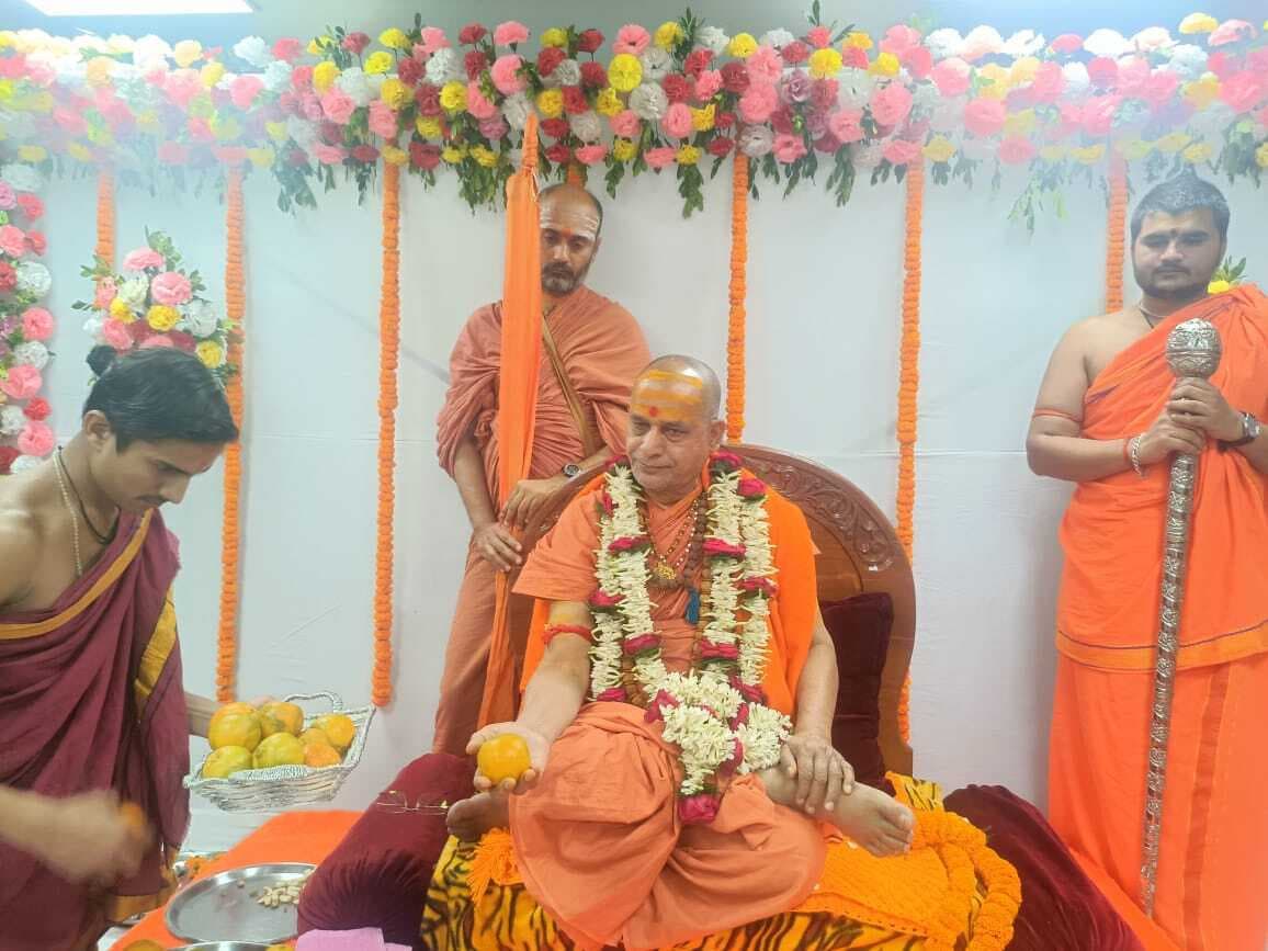 Ranchi News : शंकराचार्य पहुंचे रांची, किया गया भव्य स्वागत