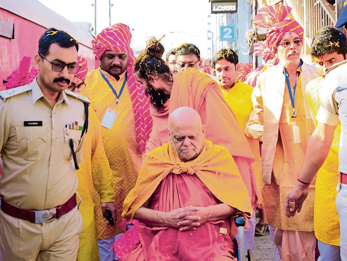 Gaya News : कंपनियों को ठेका देकर नेता कर रहे शासन : शंकराचार्य