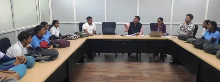 दीक्षांत समारोह को लेकर एनसीसी कैडेट व एनएसएस स्वयंसेवकों को सौंपा गया दायित्व